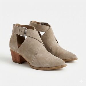 BP ankle booties suede pointed toe taupe size 8